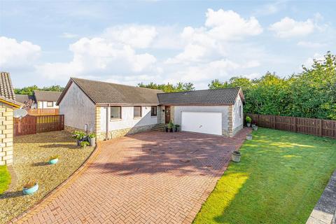 4 bedroom detached bungalow for sale, 15 Queen Margaret Gardens, Dunfermline, KY12 0RD