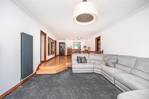 4 bedroom detached bungalow for sale, 15 Queen Margaret Gardens, Dunfermline, KY12 0RD