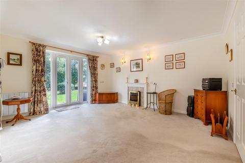 2 bedroom apartment for sale, Nevill Court, West Malling