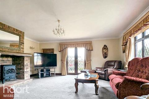 212 Smeeth Road, Marshland St James, Wisbech, PE14 8JB
