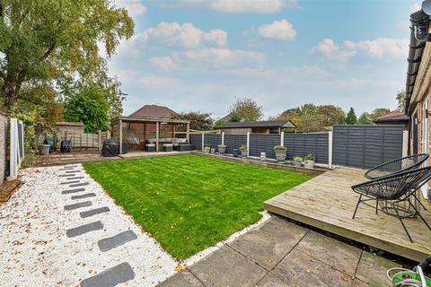 11 Beech Avenue, Thelwall, Warrington, WA4 2HU