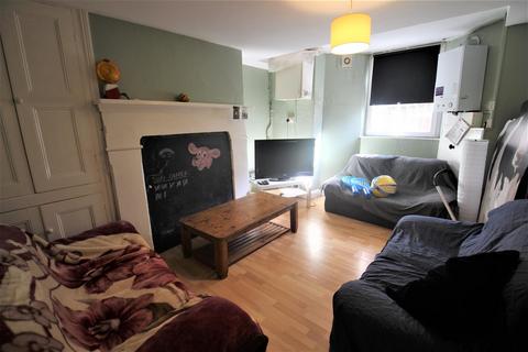 6 bedroom terraced house to rent, Cliff Mount, Woodhouse, Leeds, LS6 2HP