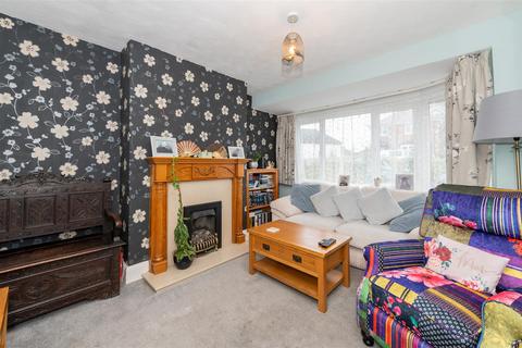 4 bedroom semi-detached house for sale, 61 Birchfield Road, Kidderminster