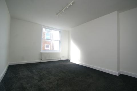 2 bedroom flat to rent, King Street, Margate, CT9