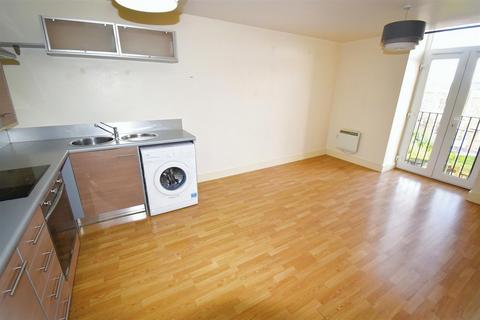 1 bedroom apartment to rent, New Hey Road, Huddersfield HD3