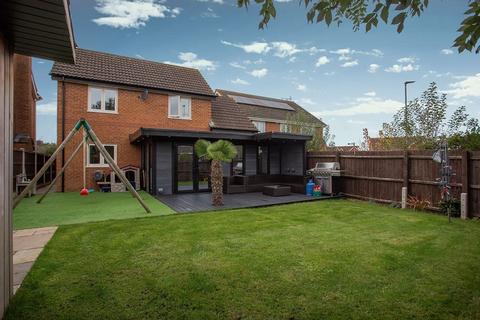 4 bedroom detached house for sale, Morgan Close, Yaxley, Peterborough, Cambridgeshire. PE7 3GE