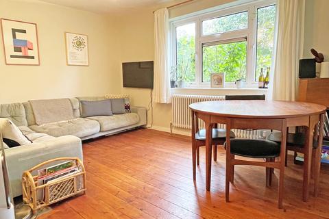 2 bedroom flat for sale, Bromley Road, Brighton BN2