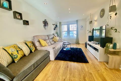 15 Alder Road, Hampton Hargate, Peterborough, PE7 8BU