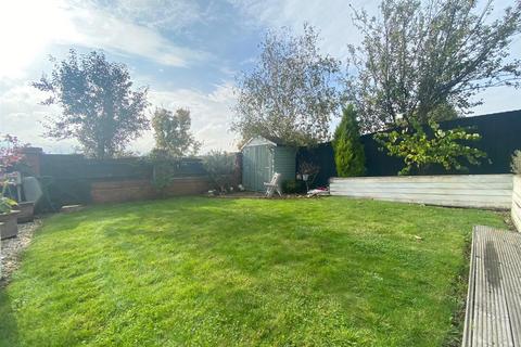 15 Alder Road, Hampton Hargate, Peterborough, PE7 8BU