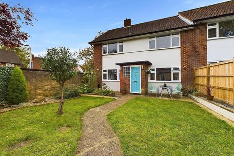 2 bedroom maisonette for sale, Southbourne Gardens, Ruislip HA4