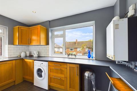 2 bedroom maisonette for sale, Southbourne Gardens, Ruislip HA4