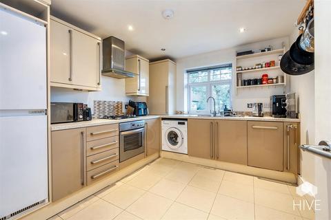 2 bedroom flat for sale, Sandecotes Road, Poole BH14