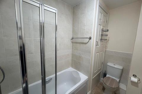 2 bedroom flat to rent, Low Beck, Ilkley, West Yorkshire, UK, LS29