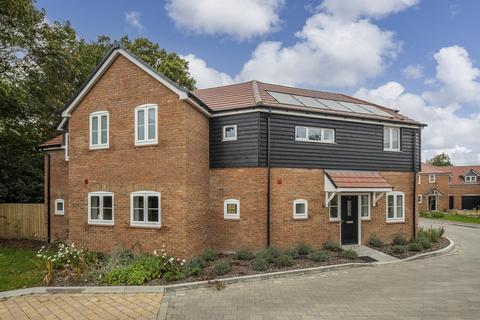 4 bedroom detached house for sale, Grange Road, Netley Abbey, Southampton, Hampshire. SO31 5FF