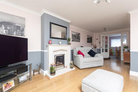 30 Ranworth Close, Erith, DA8 3AD