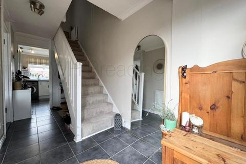 3 bedroom end of terrace house for sale, Lucerne Drive, Whitstable CT5