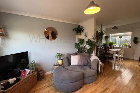 87 Lucerne Drive, Seasalter, Whitstable, CT5 4SE
