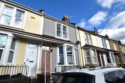 3 bedroom terraced house to rent, Friezewood Road, Bristol BS3