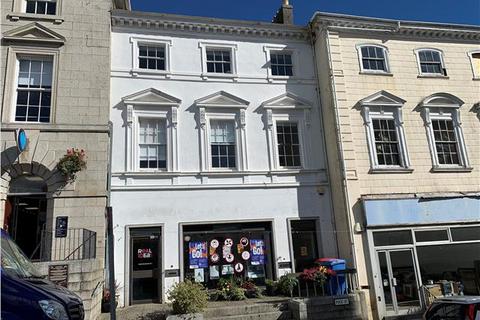 Retail property (high street) to rent, Liskeard PL14