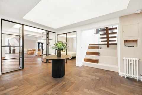 Penthouse 19, Bickenhall Mansions Bickenhall Street, London, W1U 6BP