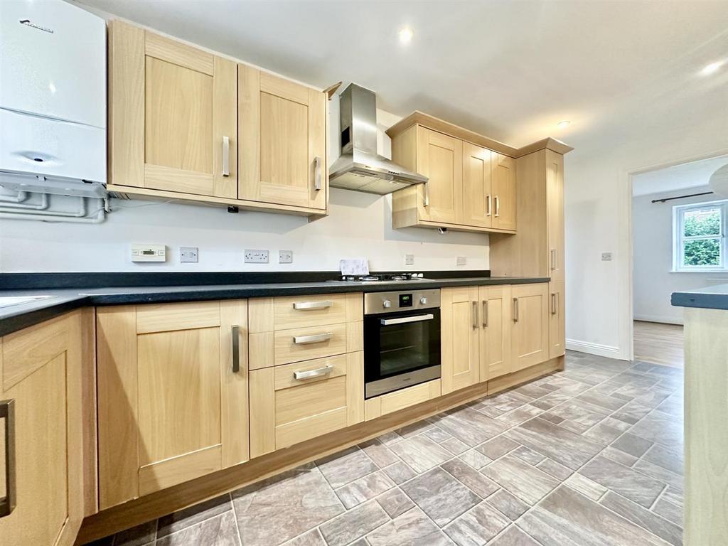 School Lane, Whitminster GL2 4 bed detached house for sale £425,000