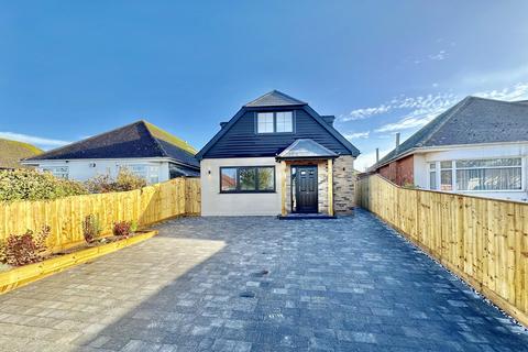 4 bedroom detached house for sale, Pauntley Road, Mudeford, Christchurch, BH23