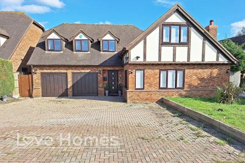 5 bedroom detached house for sale, Sundon Road, Streatley, LU3 3PL