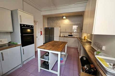 1 bedroom terraced house to rent, Woodborough Road, Nottingham, Nottinghamshire, NG3