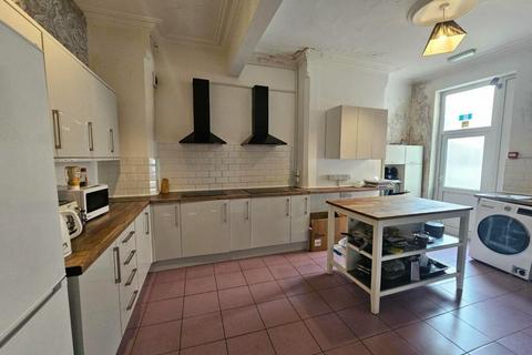 1 bedroom terraced house to rent, Woodborough Road, Nottingham, Nottinghamshire, NG3