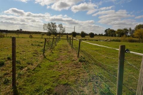 Land for sale, West Bank, Carlton