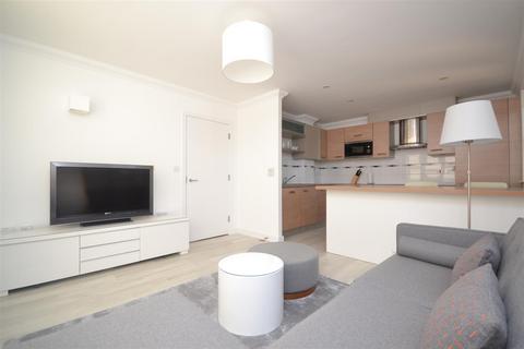 1 bedroom apartment to rent, Northcote Road, St Margarets