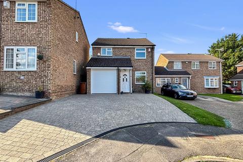 3 bedroom detached house for sale, Gatcombe Close, Chatham, ME5