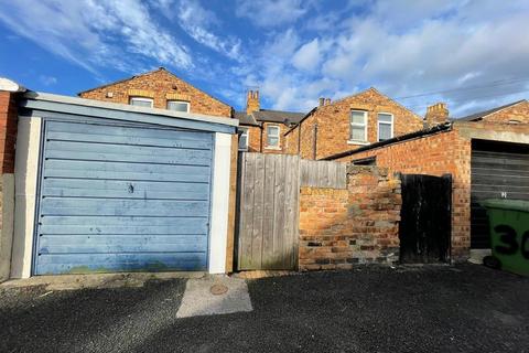 3 bedroom house to rent, Lyell Street, Scarborough YO12