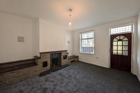 2 bedroom terraced house to rent, Highfield Terrace, Cleckheaton, West Yorkshire, BD19