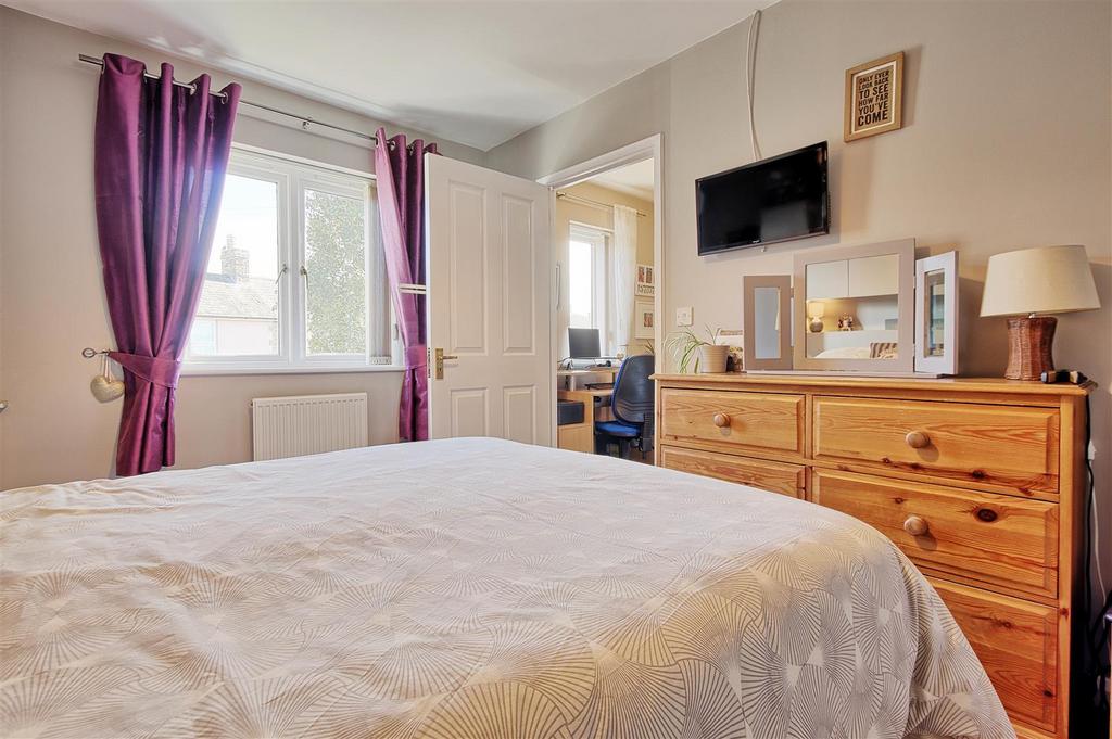 Bedroom 2 - 2.jpg