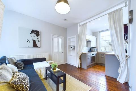 1 bedroom flat for sale, Portsburgh Square, Grassmarket, Edinburgh, EH1