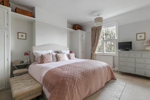 9 Ildersly Grove, London, SE21 8EU