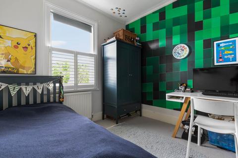 9 Ildersly Grove, London, SE21 8EU