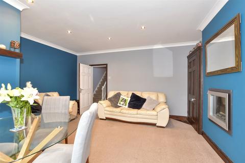 2 bedroom apartment for sale, Bradstone Avenue, Folkestone, Kent