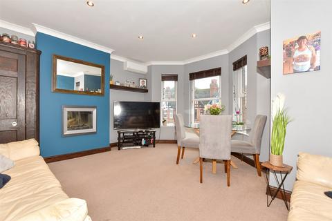 2 bedroom apartment for sale, Bradstone Avenue, Folkestone, Kent