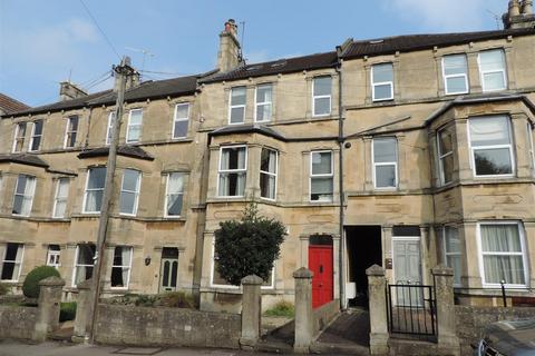 2 bedroom apartment to rent, Devonshire Villas, Bath