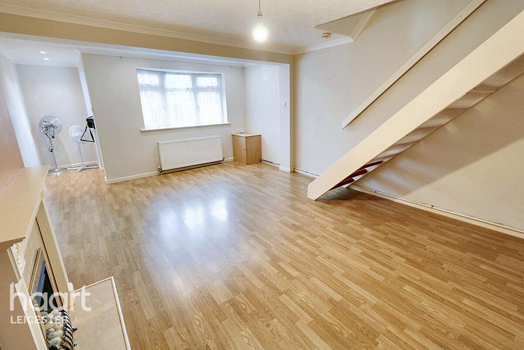 Lincoln Drive, Leicester 2 bed terraced house for sale £200,000