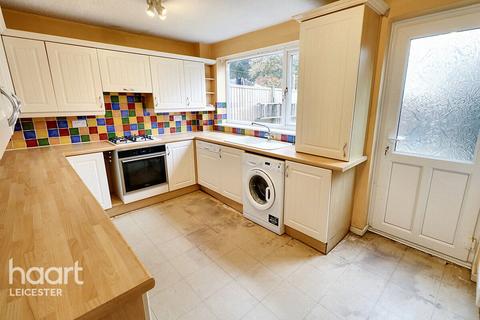 2 bedroom terraced house for sale, Lincoln Drive, Leicester