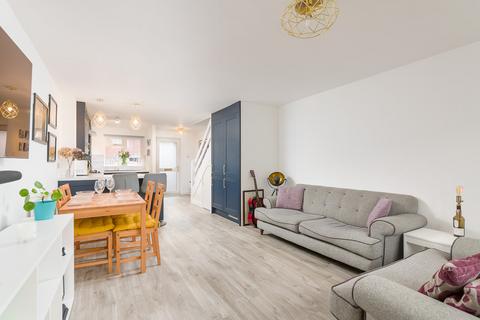 53 Delaporte Close, Epsom, KT17 4AF