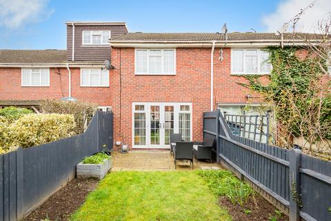 2 bedroom terraced house for sale, Delaporte Close, Epsom KT17