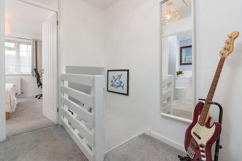 53 Delaporte Close, Epsom, KT17 4AF