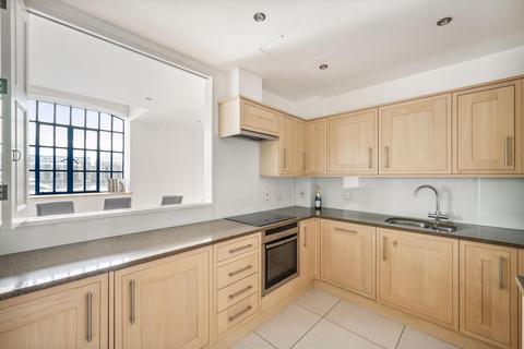 2 bedroom flat to rent, St Katharines Way, London, E1W