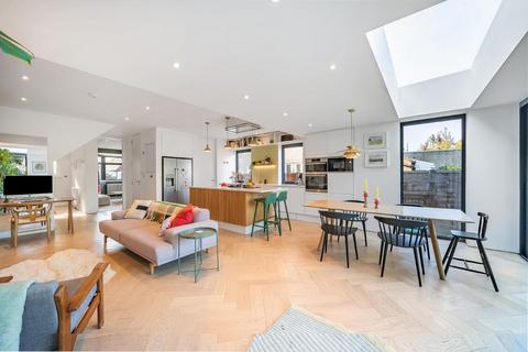 4 bedroom semi-detached house for sale, Herne Hill Road, Herne Hill