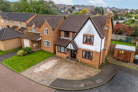 4 bedroom detached house for sale, Overdale Close, Market Harborough LE16