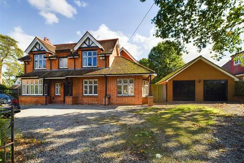 6 bedroom detached house for sale, Mill Lane, Yateley, Hampshire, GU46